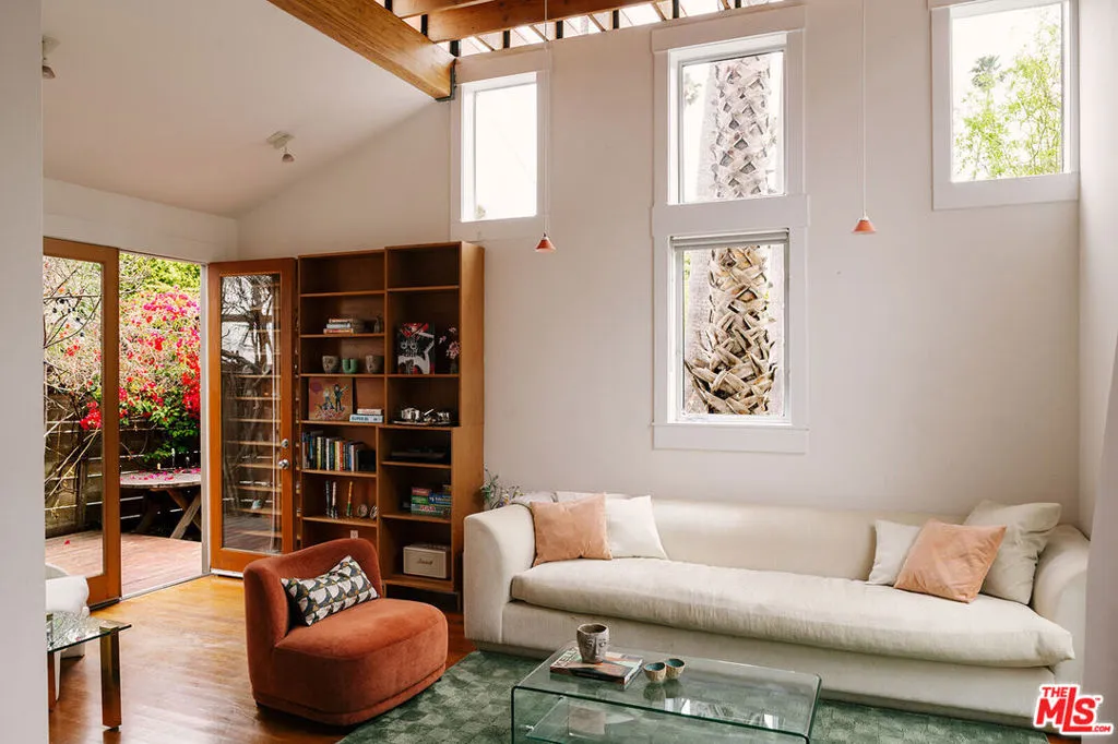 803 Boccaccio, Venice, California 90291 home-pic-8