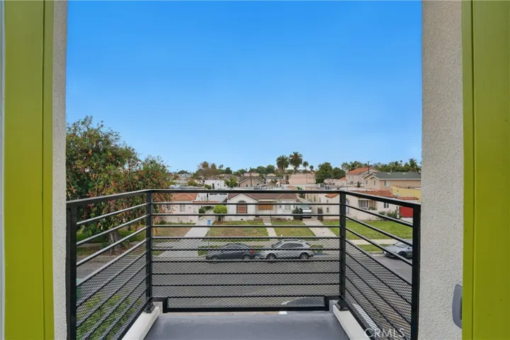 1643 W 82nd Street, Los Angeles, California 90047