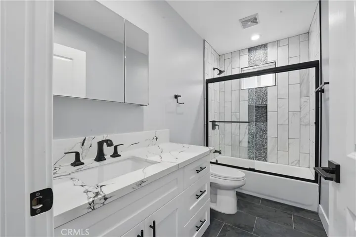 1643 W 82nd Street, Los Angeles, California 90047