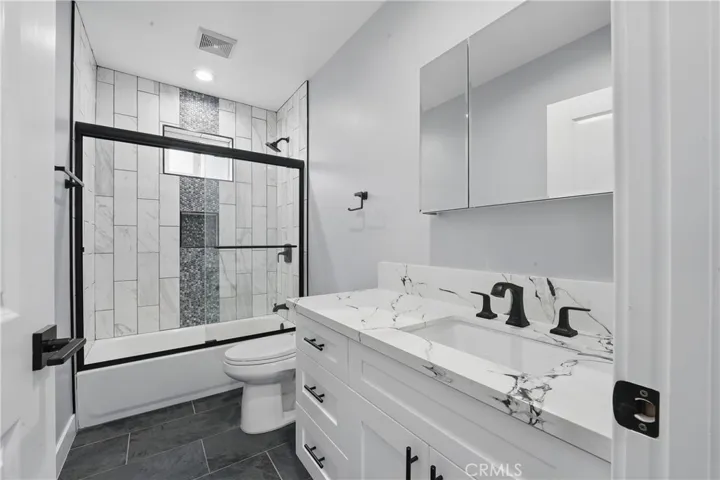 1643 W 82nd Street, Los Angeles, California 90047