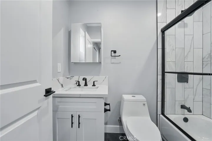 1643 W 82nd Street, Los Angeles, California 90047
