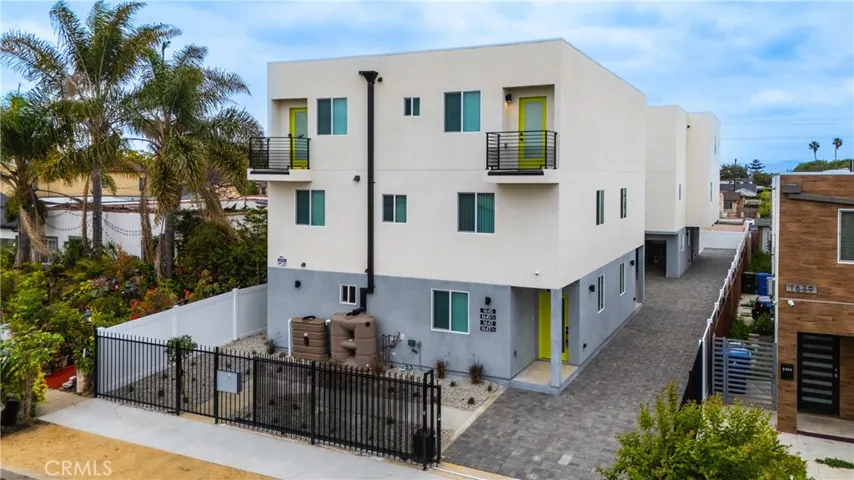 1643 W 82nd Street, Los Angeles, California 90047