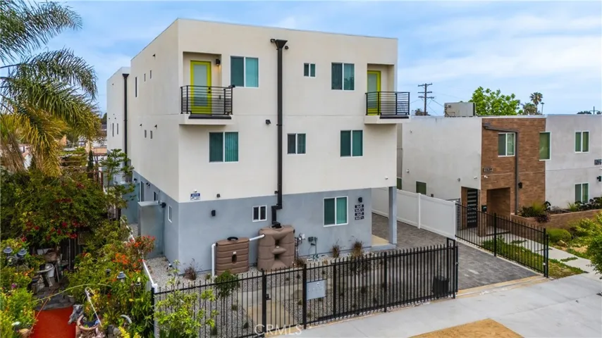 1643 W 82nd Street, Los Angeles, California 90047