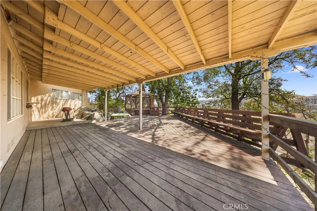 12257 Skywood Court, Riverside, California 92503 home-pic-6
