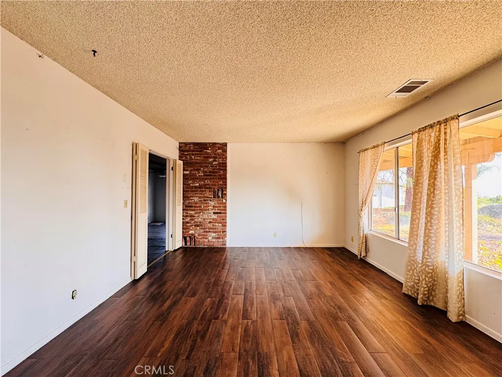 12257 Skywood Court, Riverside, California 92503 home-pic-35