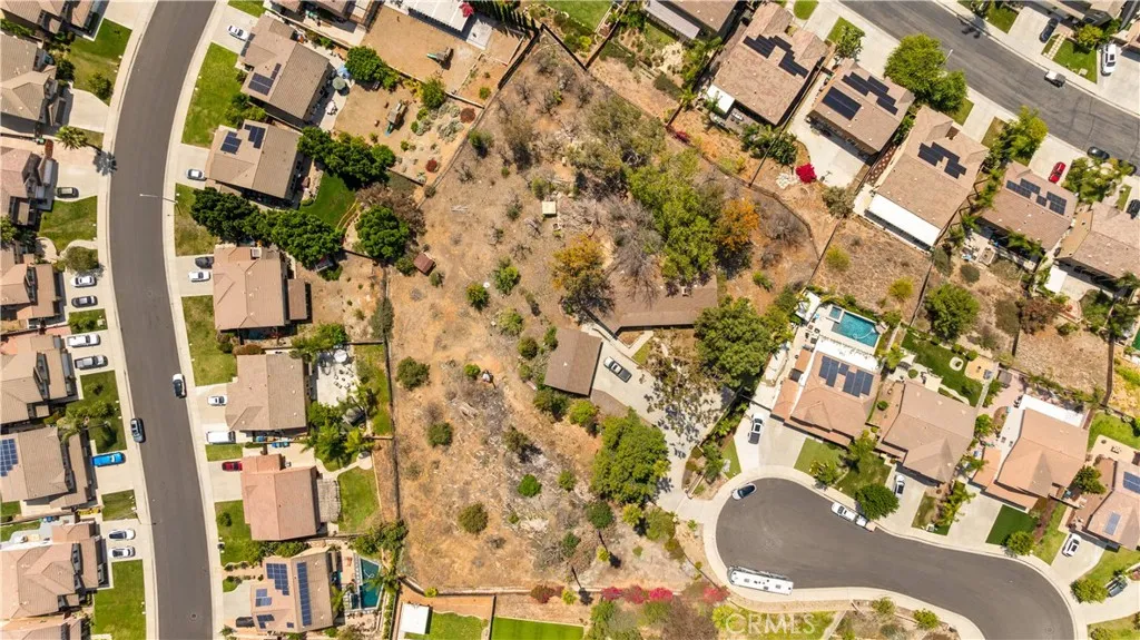 12257 Skywood Court, Riverside, California 92503 home-pic-19