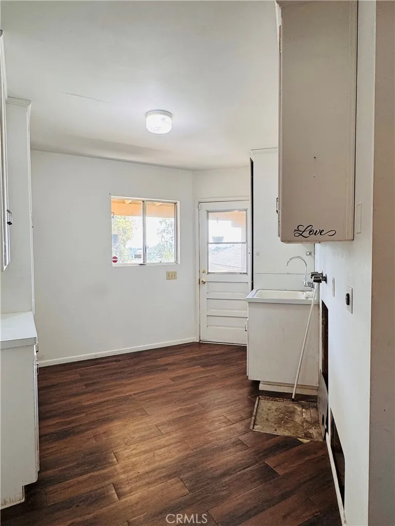 12257 Skywood Court, Riverside, California 92503 home-pic-43