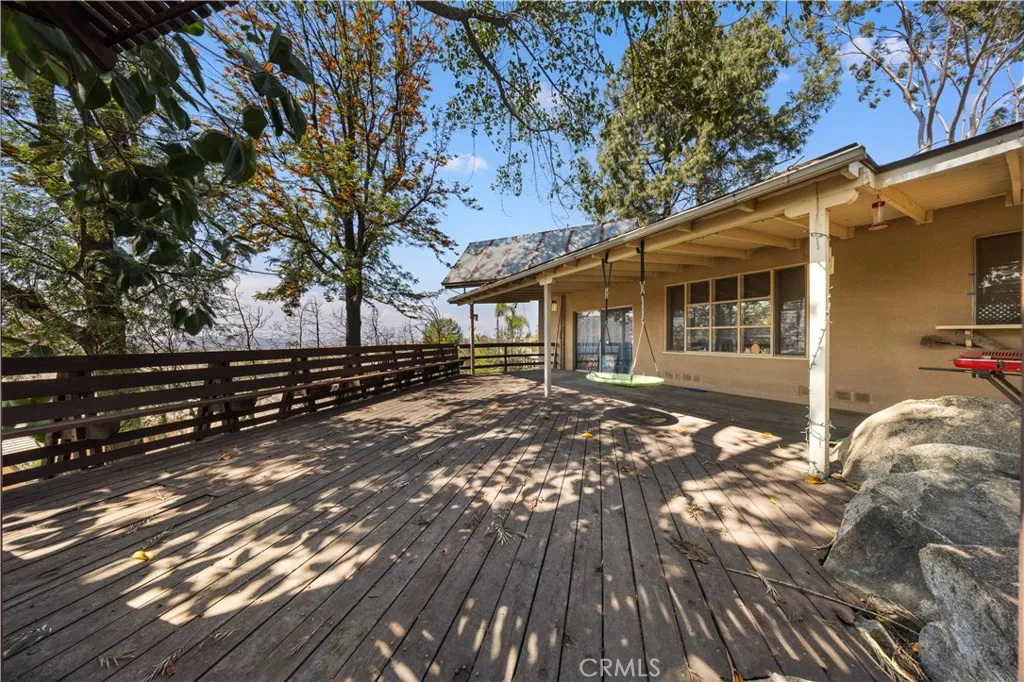 12257 Skywood Court, Riverside, California 92503 home-pic-5