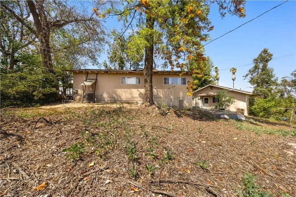 12257 Skywood Court, Riverside, California 92503 home-pic-16