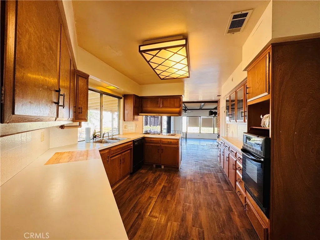 12257 Skywood Court, Riverside, California 92503 home-pic-27