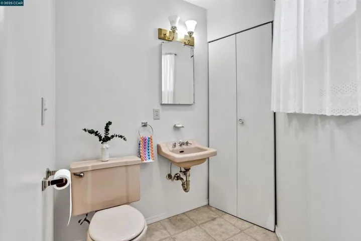 18 Van Tassel Ln, Orinda, California 94563