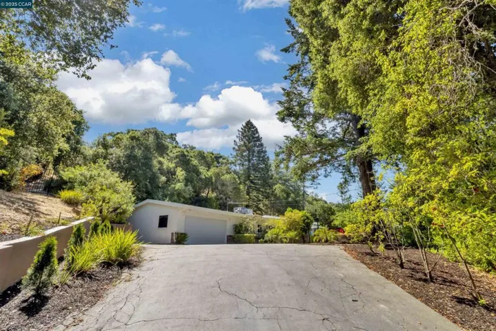 18 Van Tassel Ln, Orinda, California 94563