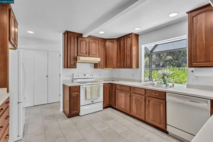 18 Van Tassel Ln, Orinda, California 94563