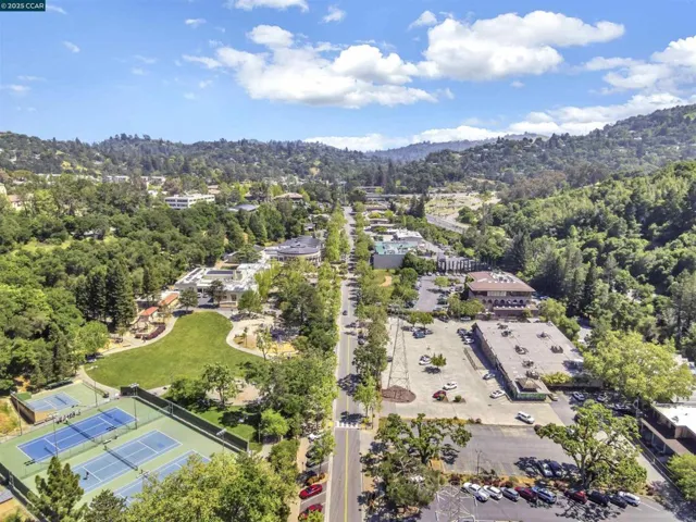 18 Van Tassel Ln, Orinda, California 94563