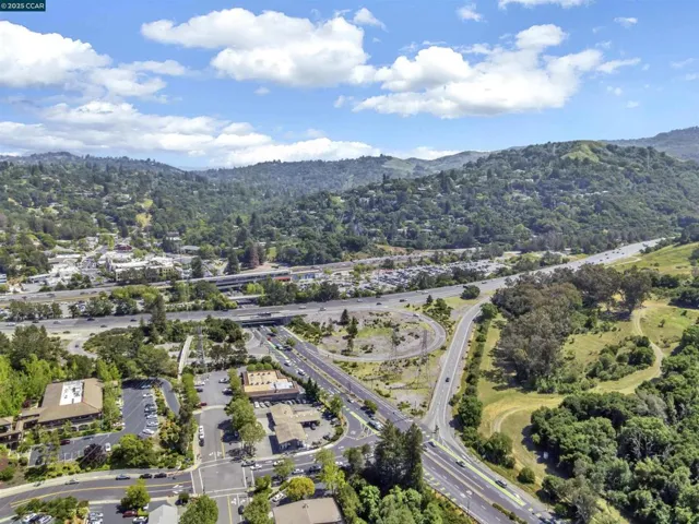 18 Van Tassel Ln, Orinda, California 94563