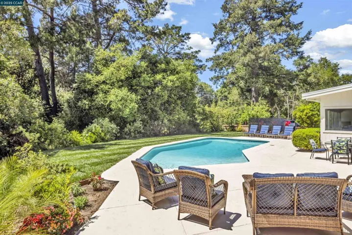 18 Van Tassel Ln, Orinda, California 94563