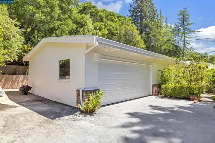 18 Van Tassel Ln, Orinda, California 94563
