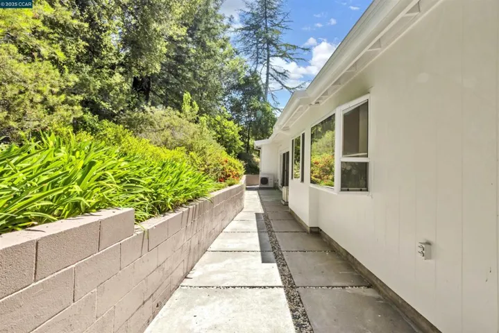18 Van Tassel Ln, Orinda, California 94563