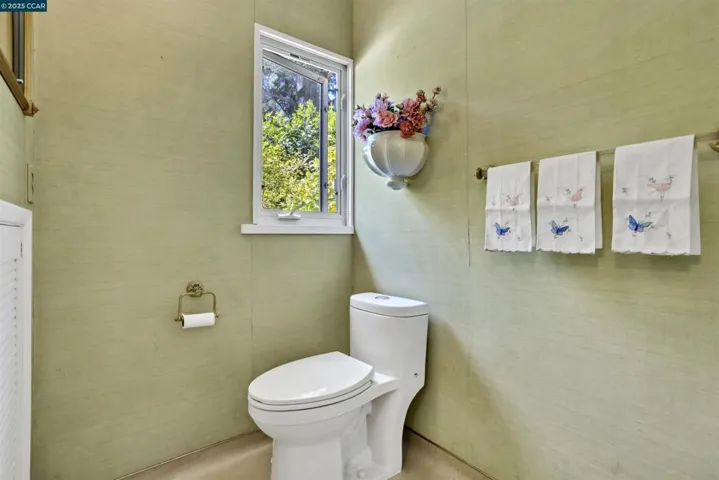 18 Van Tassel Ln, Orinda, California 94563