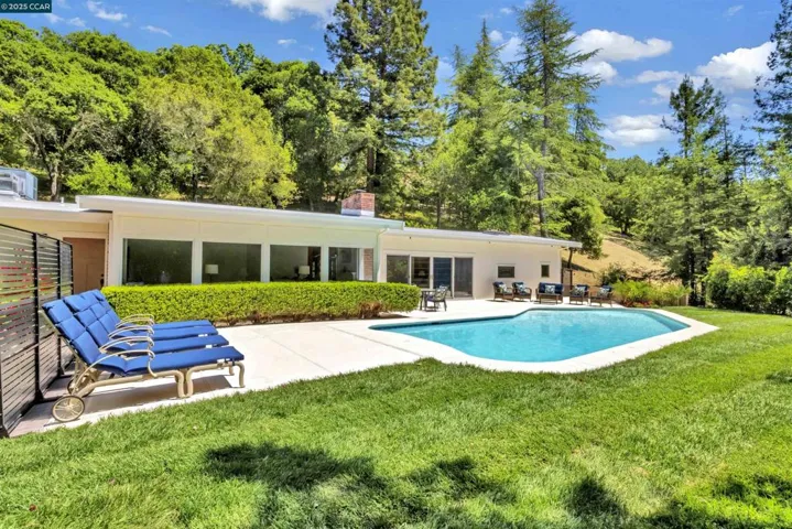 18 Van Tassel Ln, Orinda, California 94563