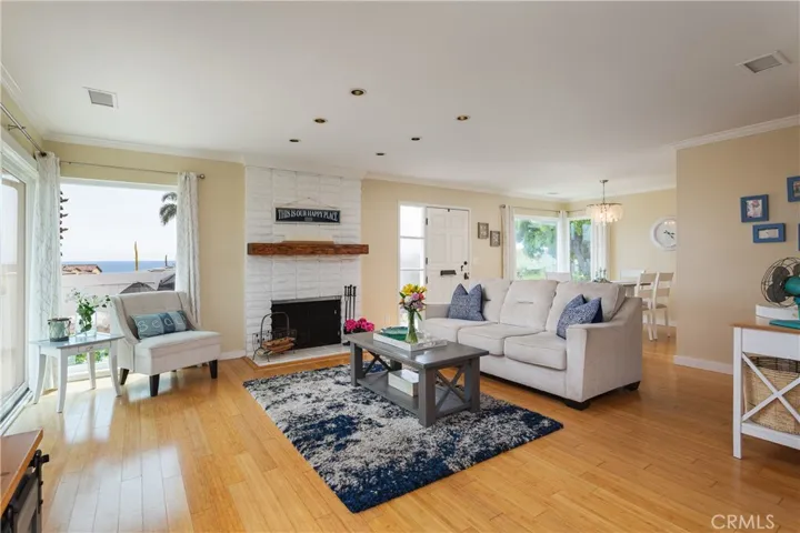 379 Camino San Clemente, San Clemente, California 92672