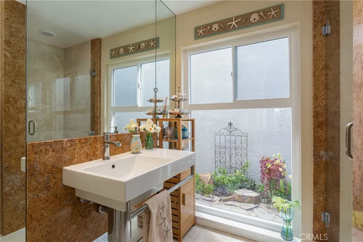 379 Camino San Clemente, San Clemente, California 92672