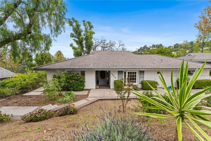 1503 Kensing Lane, North Tustin, California 92705