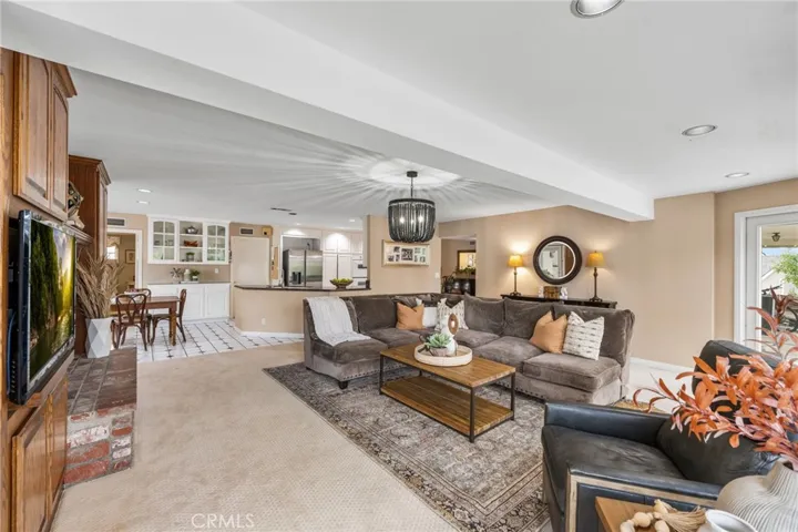 1503 Kensing Lane, North Tustin, California 92705