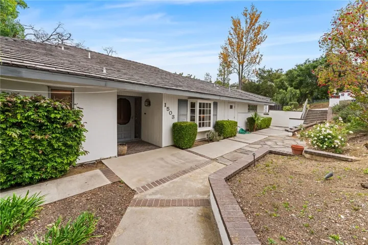 1503 Kensing Lane, North Tustin, California 92705