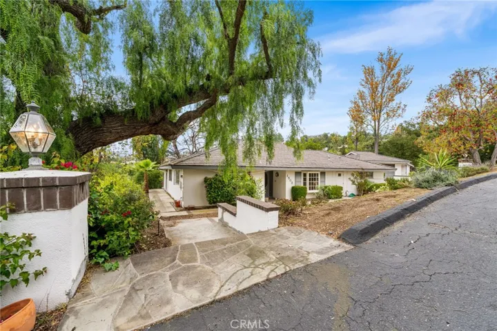 1503 Kensing Lane, North Tustin, California 92705