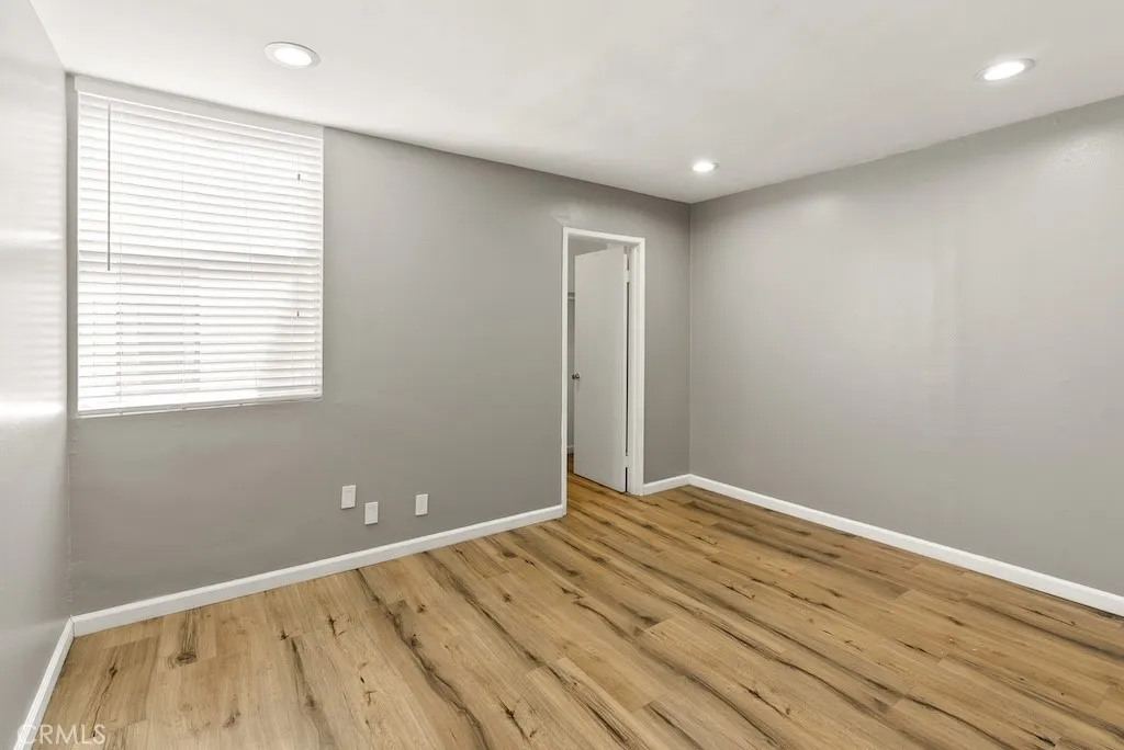 18620 Hatteras Street 223, Tarzana, California 91356 home-pic-21