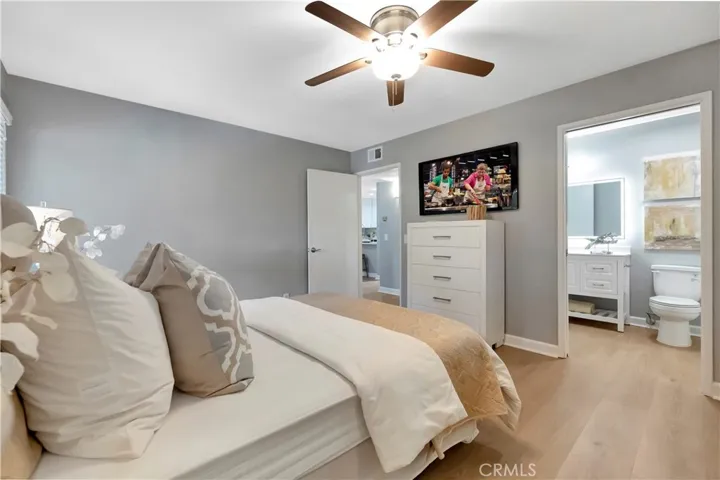 224 Tangelo 372, Irvine, California 92618