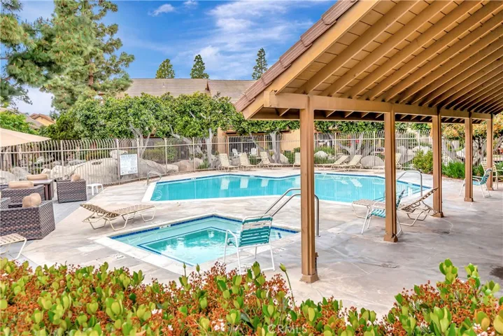 224 Tangelo 372, Irvine, California 92618