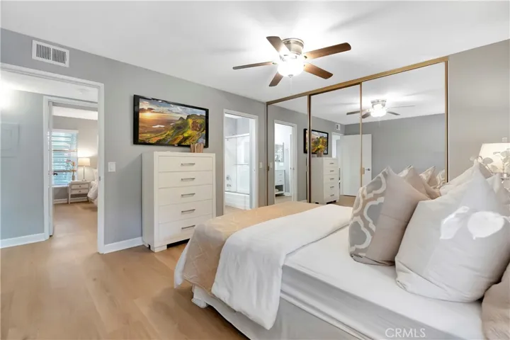 224 Tangelo 372, Irvine, California 92618