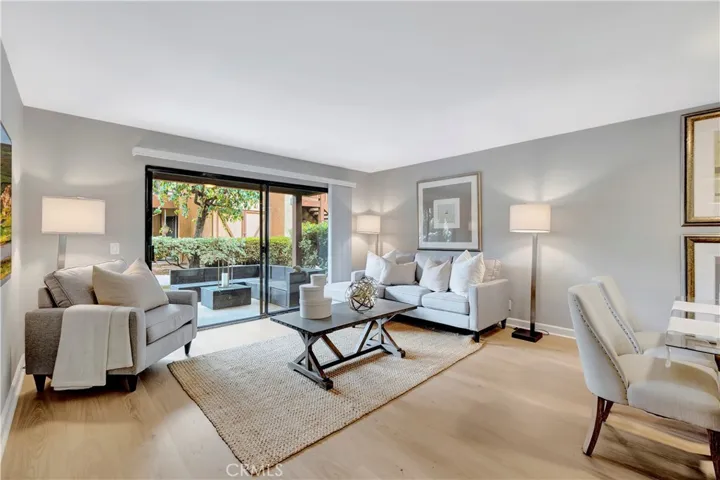 224 Tangelo 372, Irvine, California 92618