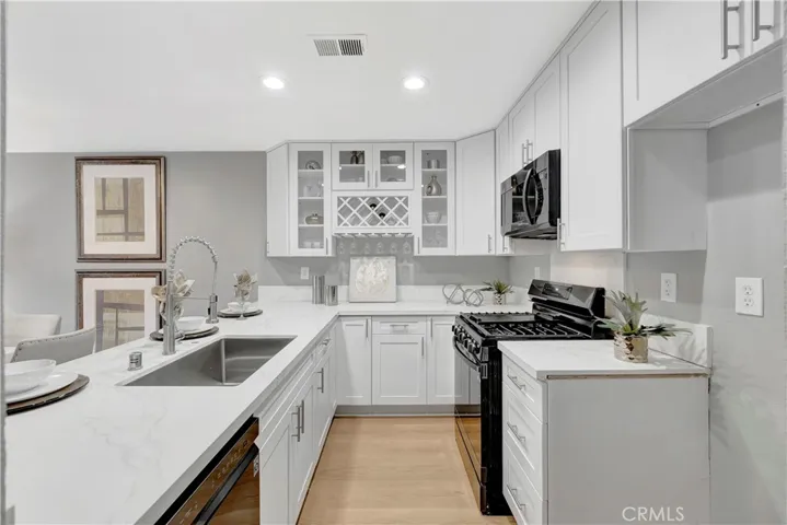 224 Tangelo 372, Irvine, California 92618