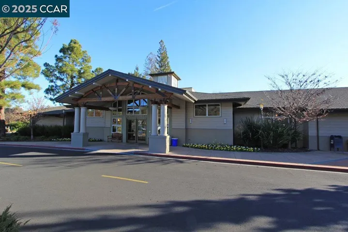 2144 Tice Creek Dr 4, Walnut Creek, California 94595