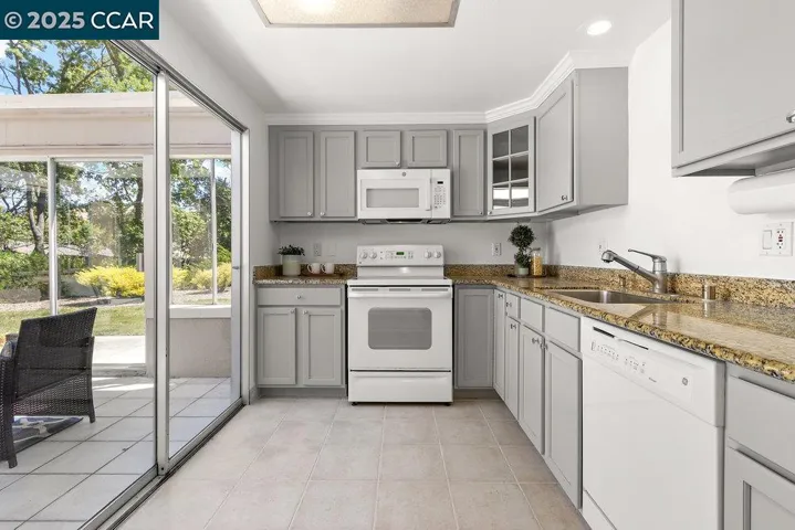 2144 Tice Creek Dr 4, Walnut Creek, California 94595