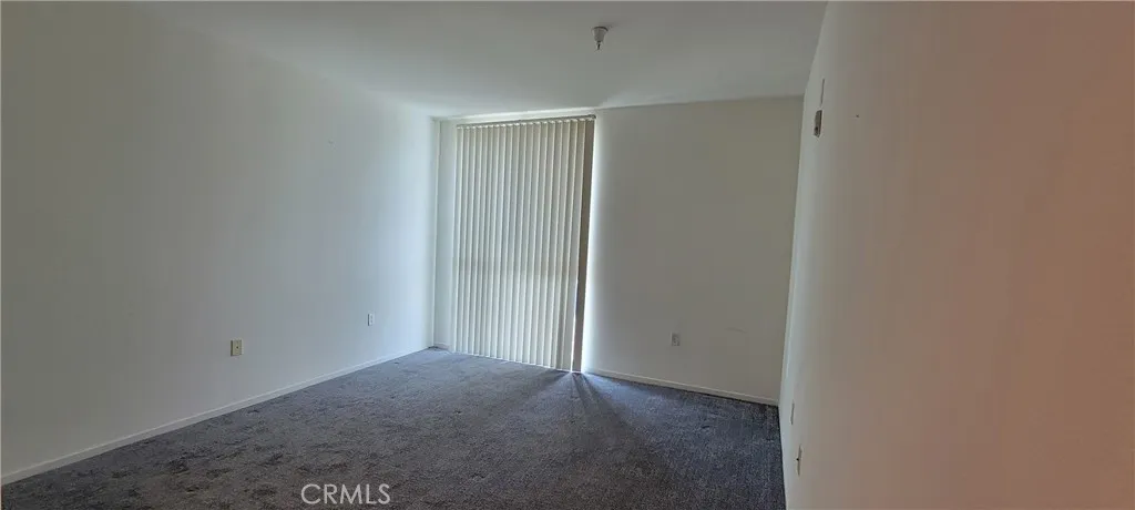 267 S San Pedro Street, Los Angeles, California 90012 home-pic-3