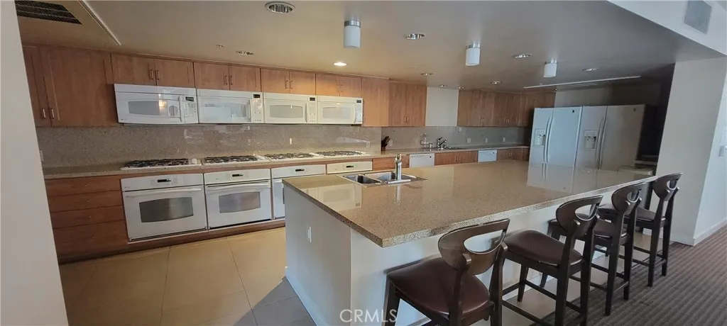 267 S San Pedro Street, Los Angeles, California 90012 home-pic-20