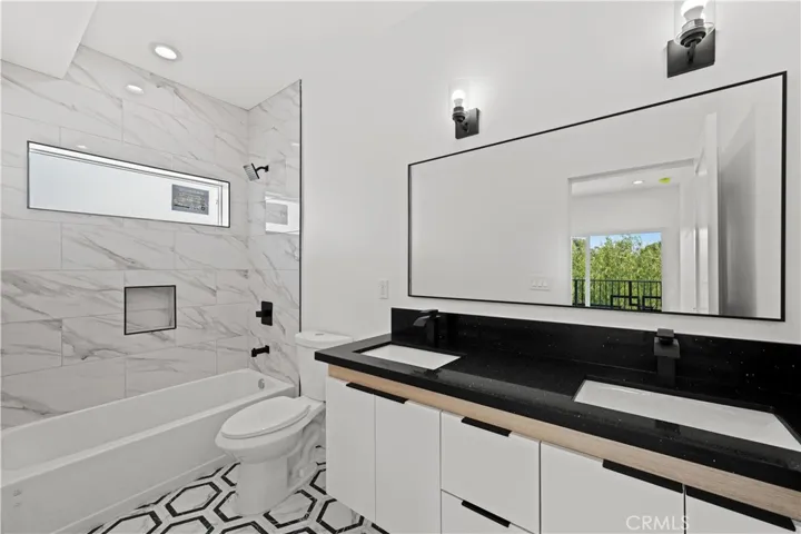 644 N Boyle, Los Angeles, California 90033