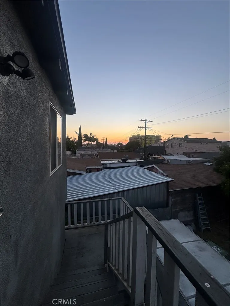 207 W 85th Place, Los Angeles, California 90003 home-pic-9