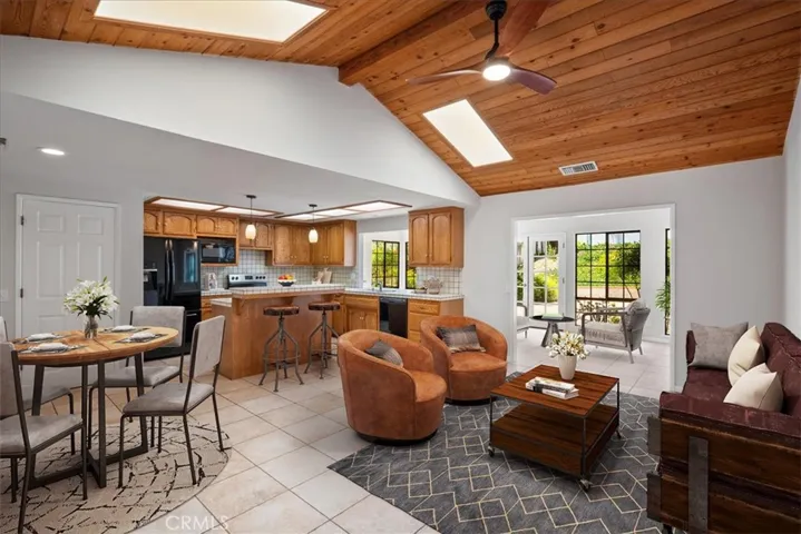 Family Room/Kitchen