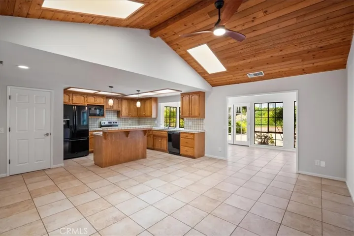 Family room/Kitchen