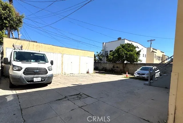 1438 S Bronson Avenue, Los Angeles, California 90019 home-pic-3