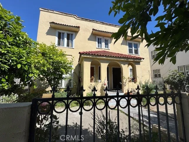 1438 S Bronson Avenue, Los Angeles, California 90019 home-pic-0