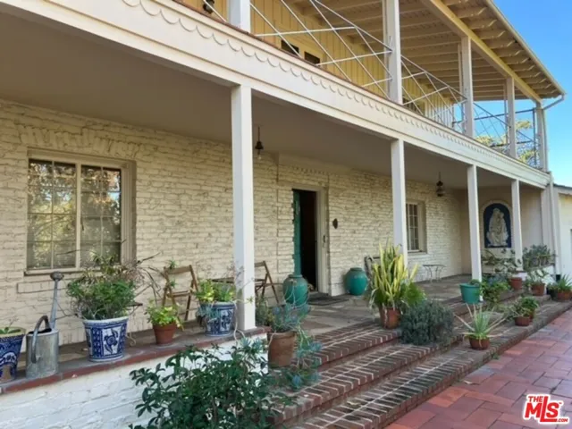 541 Comstock Avenue, Los Angeles, California 90024