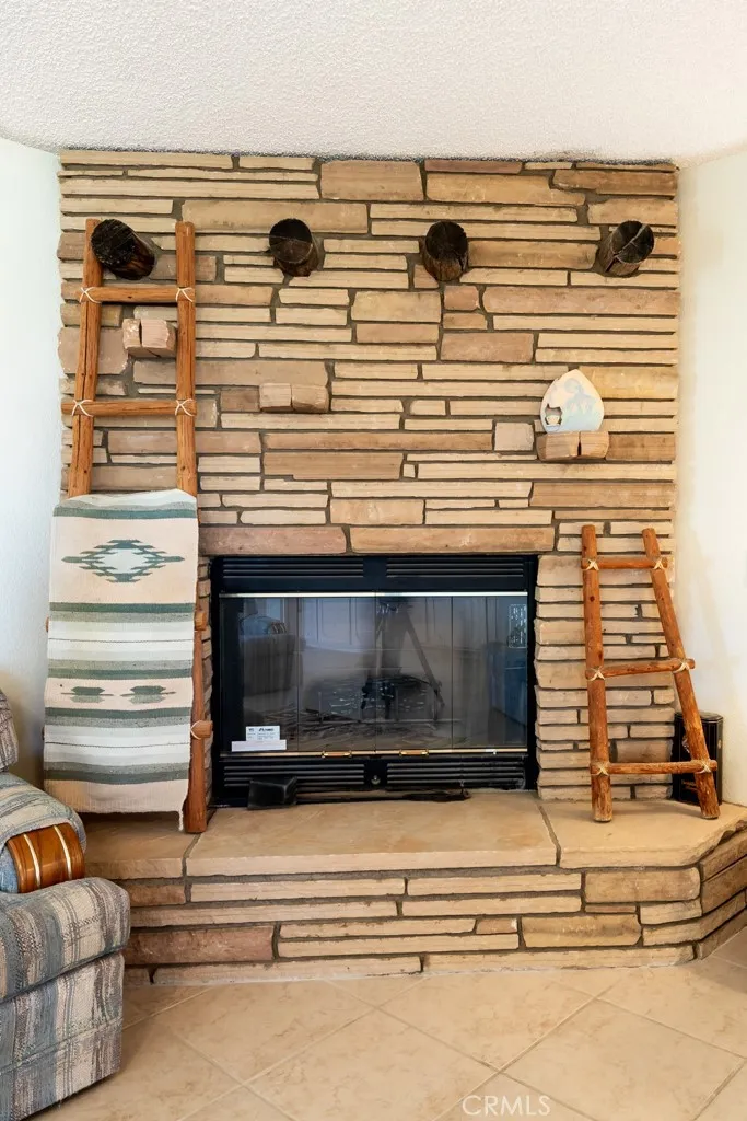 6425 Indian Cove Road, 29 Palms, California 92277 home-pic-12