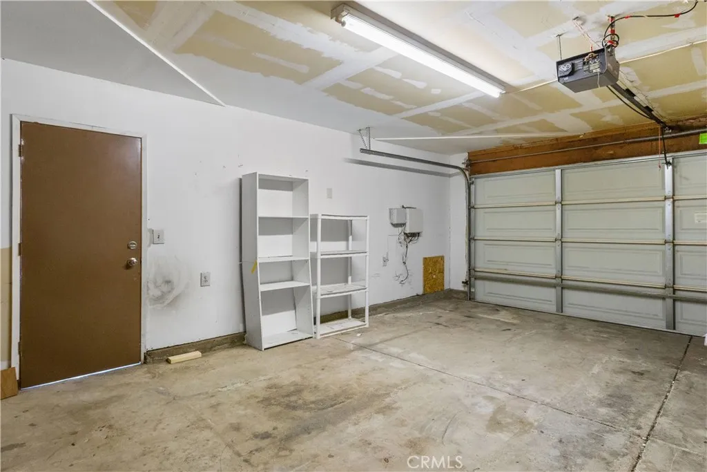 13840 San Gorgonio Road, Victorville, California 92392 home-pic-16