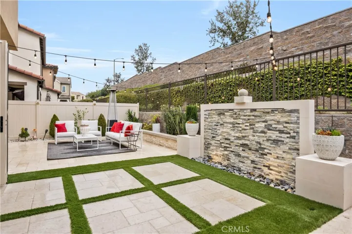2233 Arroyo Trabuco Way, Lake Forest, California 92610